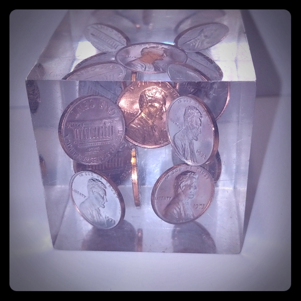 Vintage 1973 Penny Paperweight Collectable trinket - Picture 1 of 5